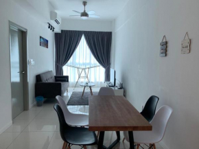 FLYPOD - Blue Sky Apartment 4-5pax , Sutera Avenue